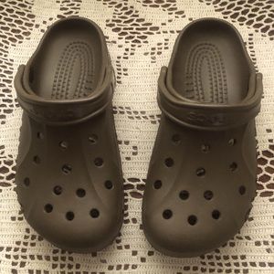 CROCS - Like New! Chocolate brown - women size 9